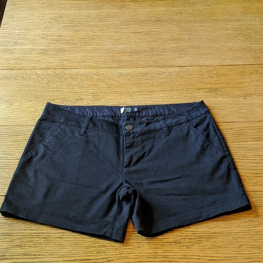 Volcom Frochickie 5 Sz 7 Black Shorts Chino